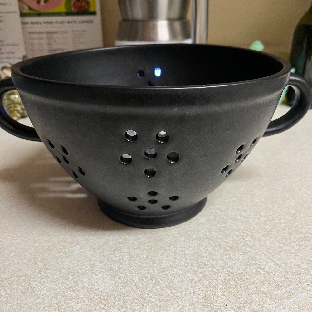 Leanne Ford for Crate & Barrel Black Colander Berry Garcia Bowl Fruit Basket